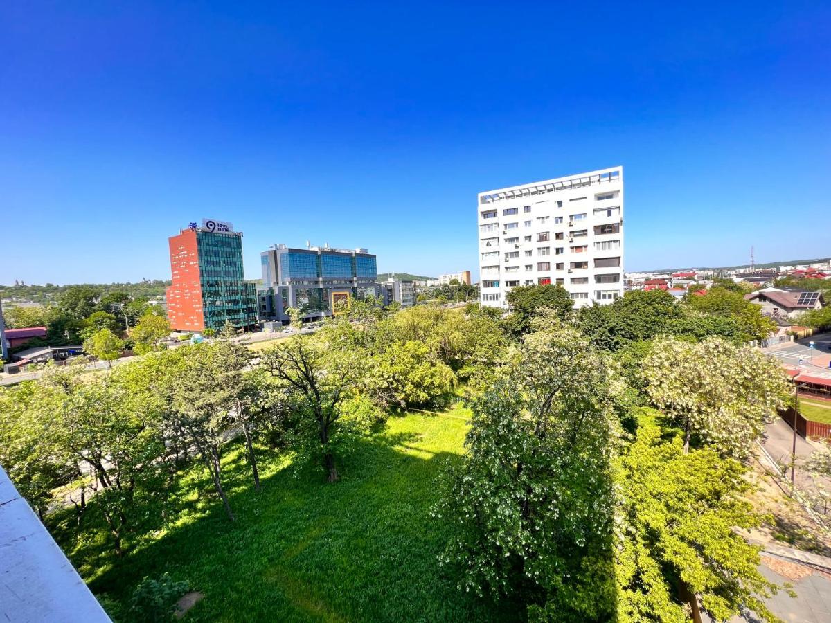 3 Rooms Apartment Palace View Iasi Exterior foto